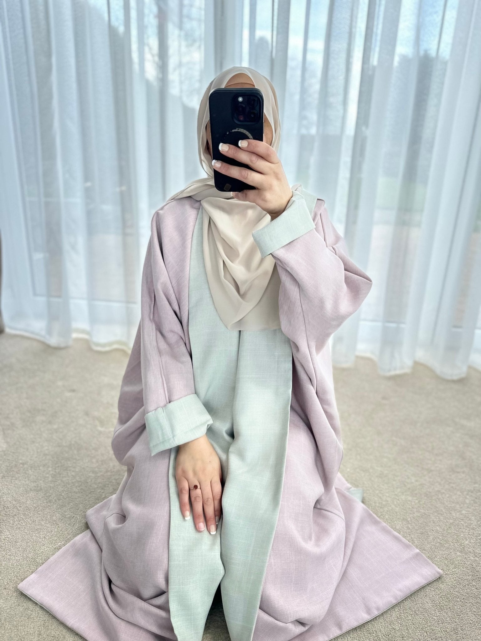 Hayatt Butterfly reversible Reversible Abaya - Mesyana