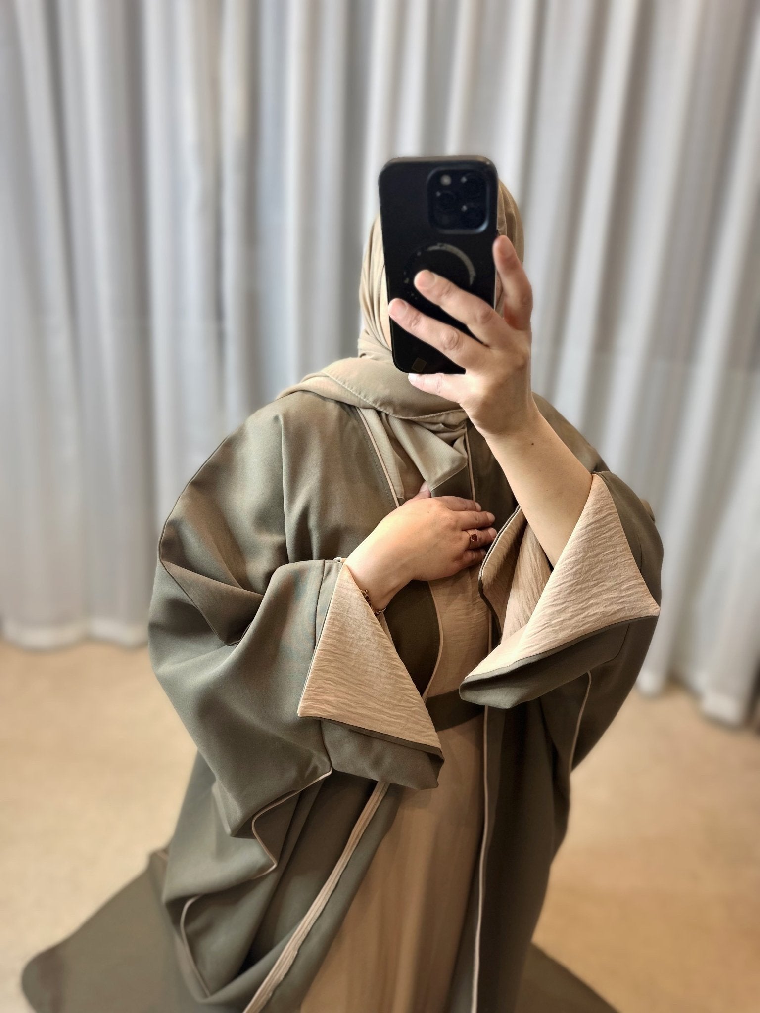 Luxury Open jacket Butterfly Abaya - Mesyana